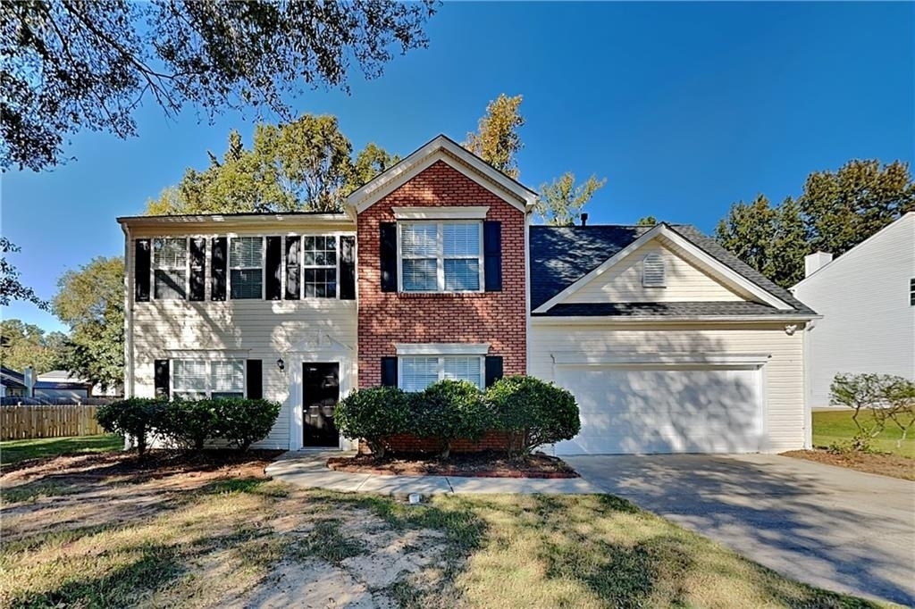 111 Crestbend Lane - Photo 0