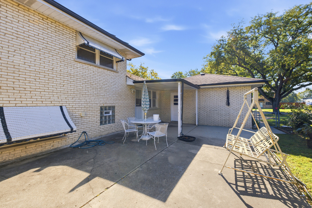 228 Dover Drive - Photo 4