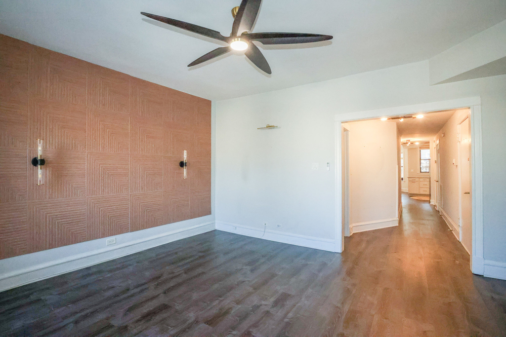 907 W Sheridan Road - Photo 8