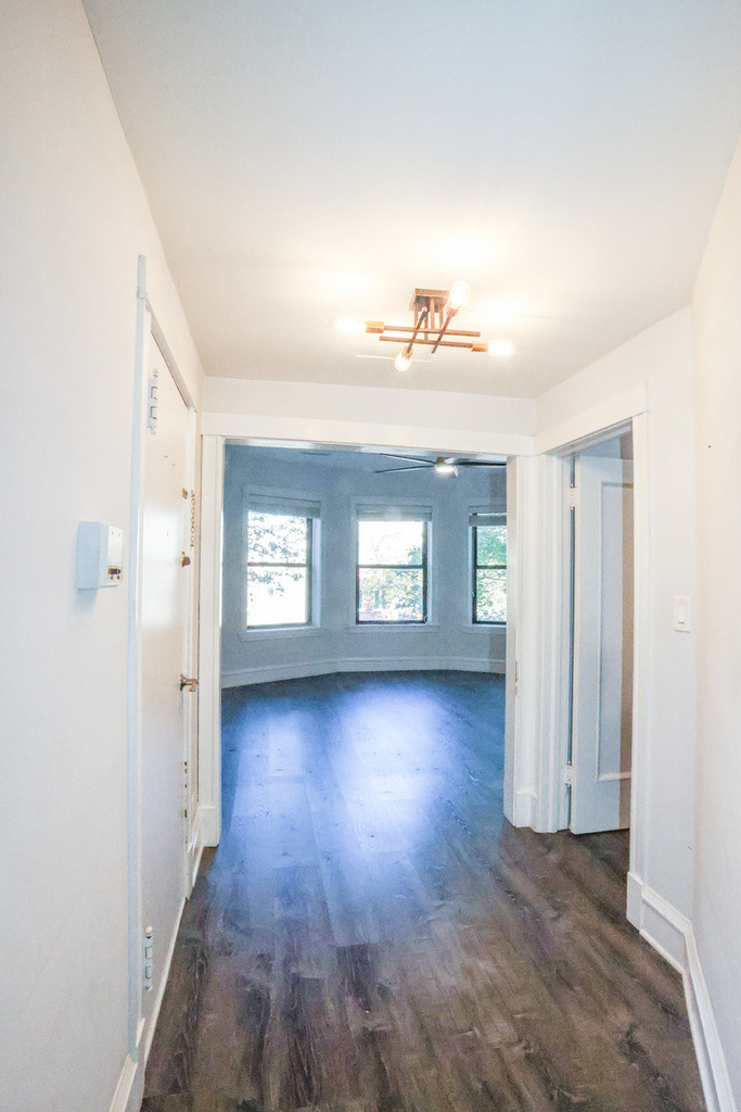 907 W Sheridan Road - Photo 14