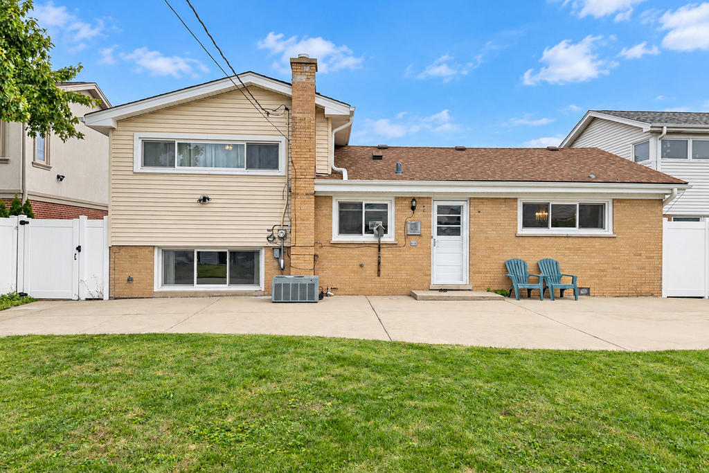 7847 Maple Street - Photo 12