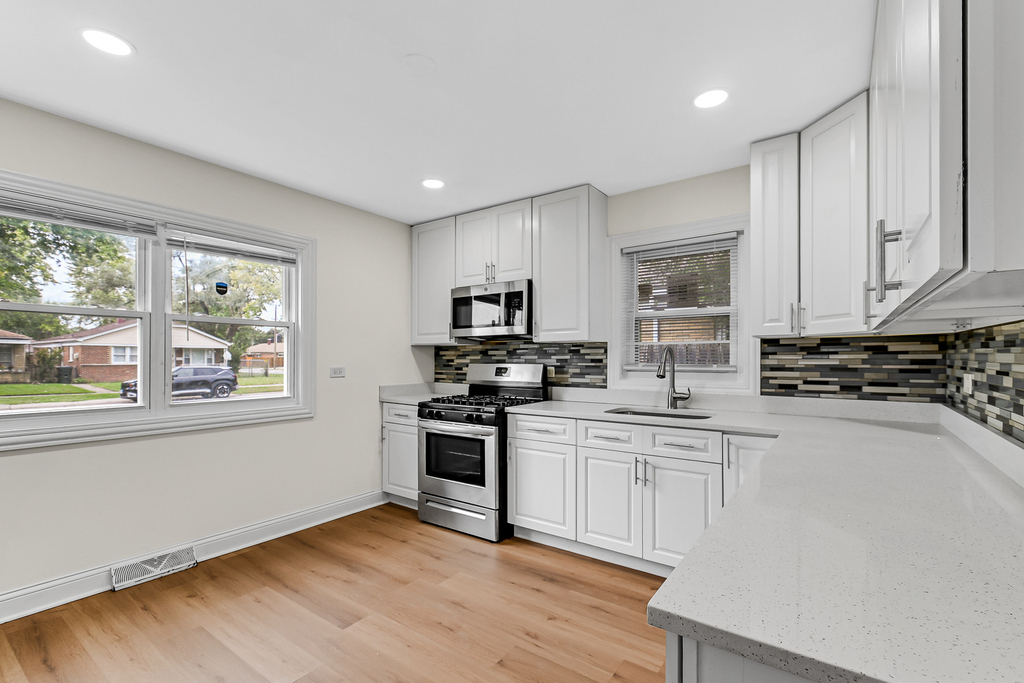 14905 Edbrooke Avenue - Photo 6