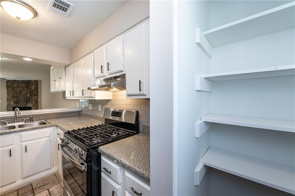6624 Ramsgate Way - Photo 2