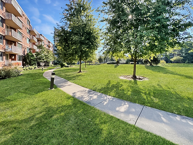 2201 S Stewart Avenue - Photo 19