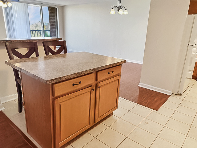 2201 S Stewart Avenue - Photo 6
