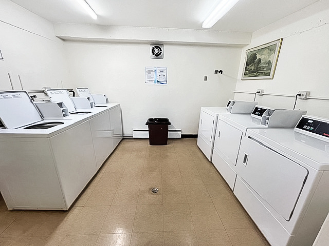 2201 S Stewart Avenue - Photo 17