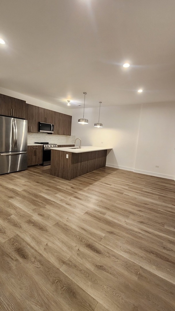 3948 S Indiana Avenue - Photo 4