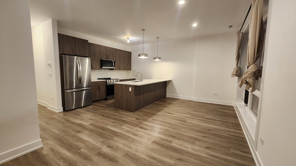3948 S Indiana Avenue - Photo 3