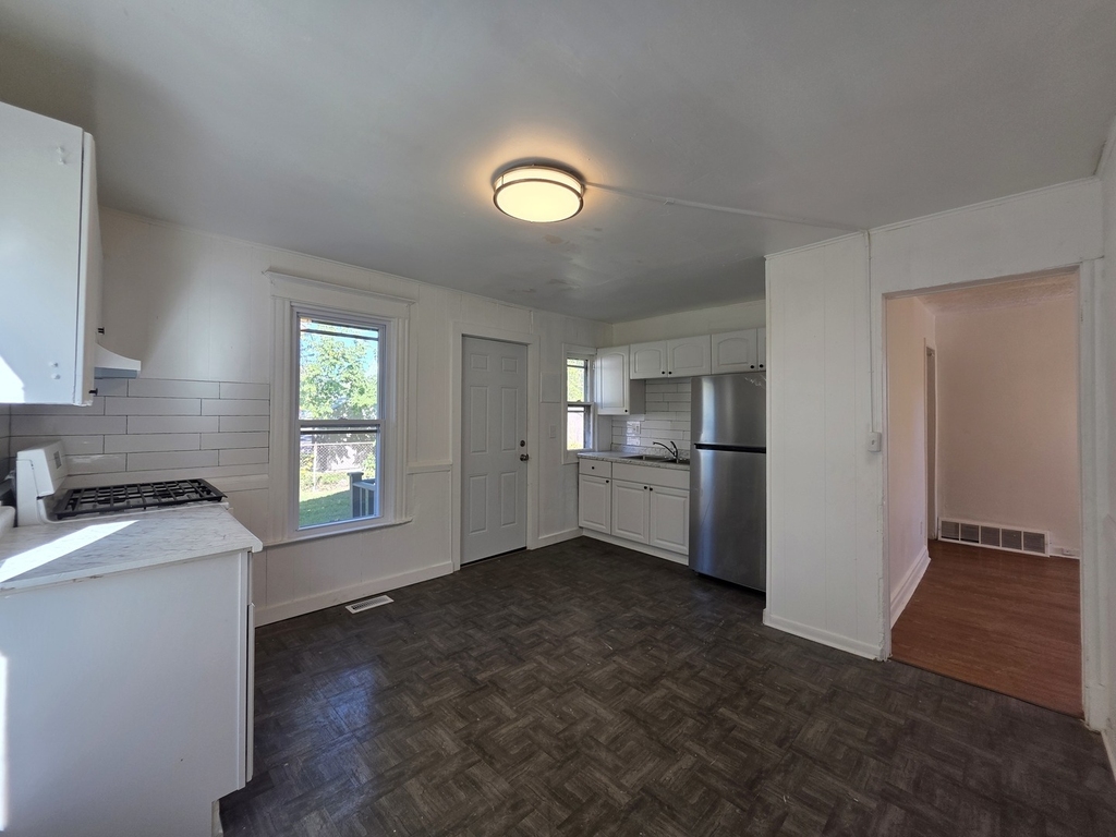 222 Mckinley Avenue - Photo 9
