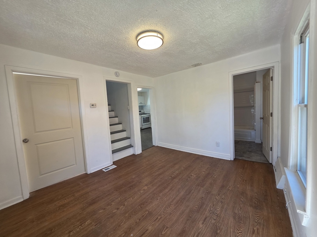 222 Mckinley Avenue - Photo 4