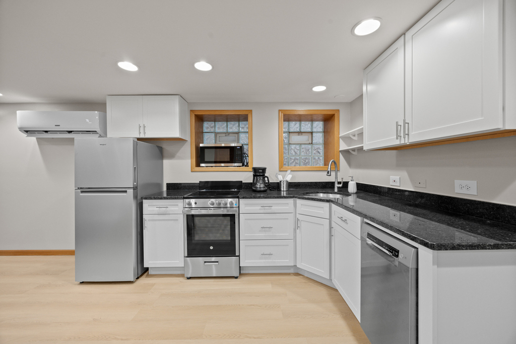1419 W George Street - Photo 6