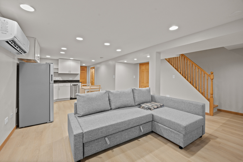 1419 W George Street - Photo 3