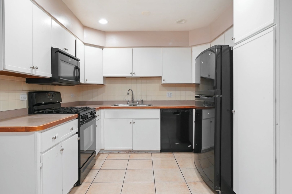 2003 N Jamestown Drive - Photo 6