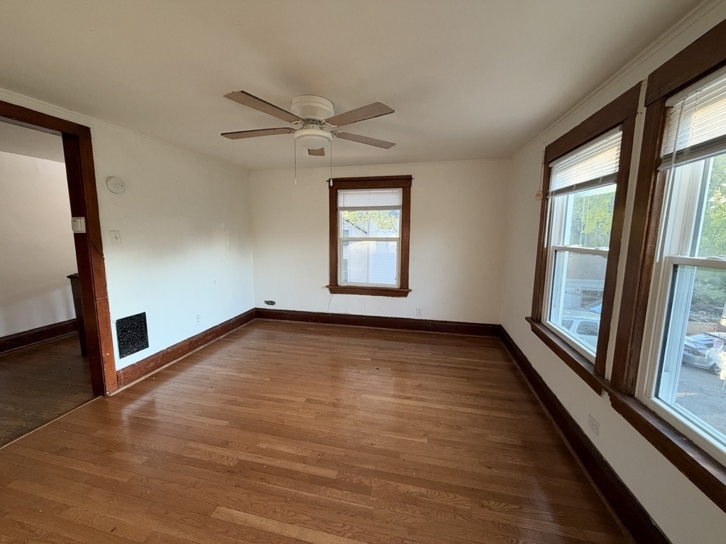 440 Ingalton Avenue - Photo 4