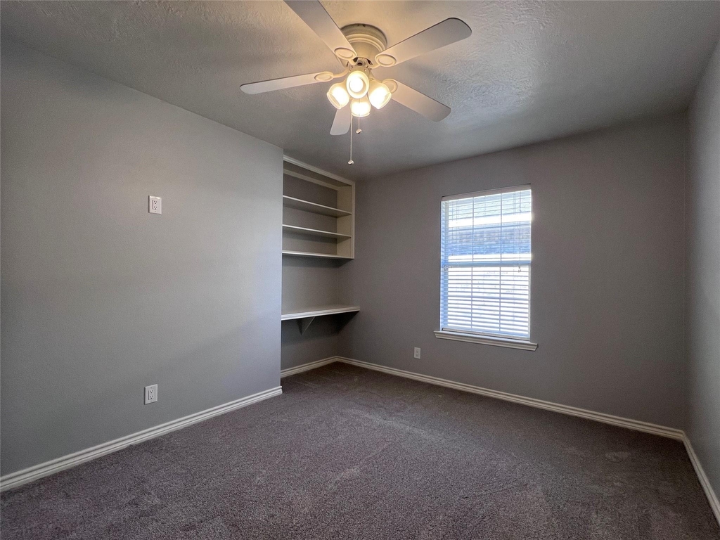 305 Scenic Brook Street - Photo 22