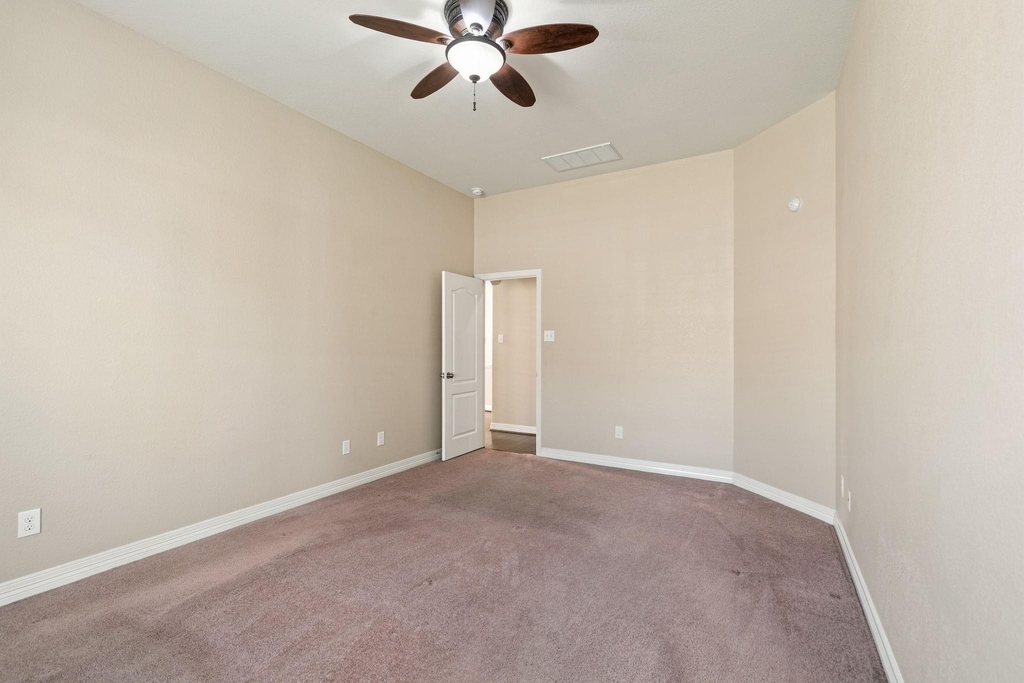 7302 Durango Creek Drive - Photo 18