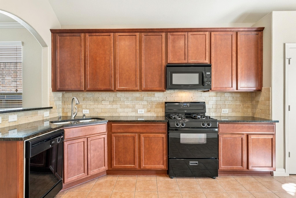 7302 Durango Creek Drive - Photo 3