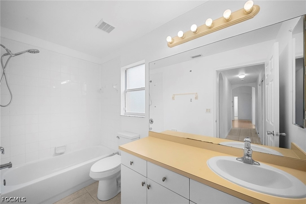 715 Dudley Avenue S - Photo 19