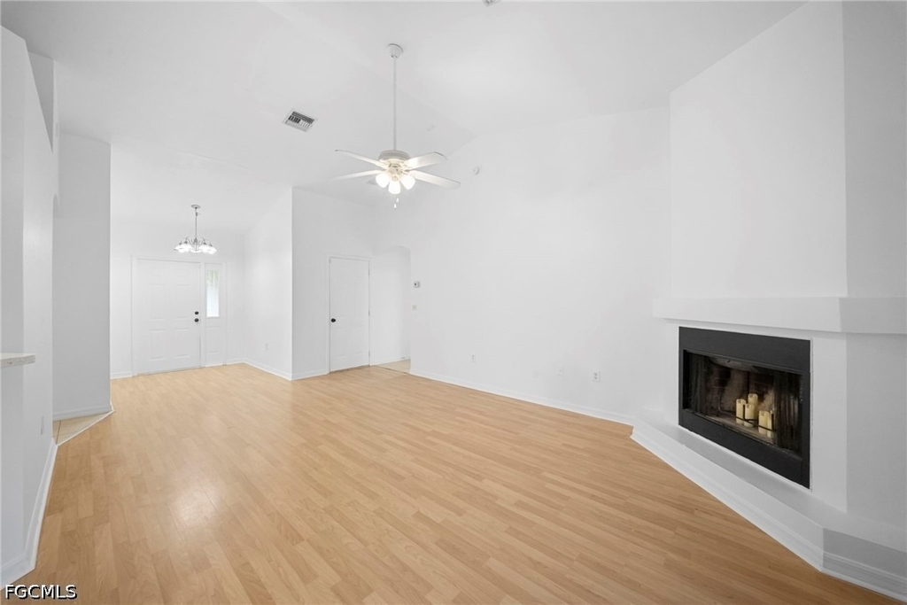 715 Dudley Avenue S - Photo 5