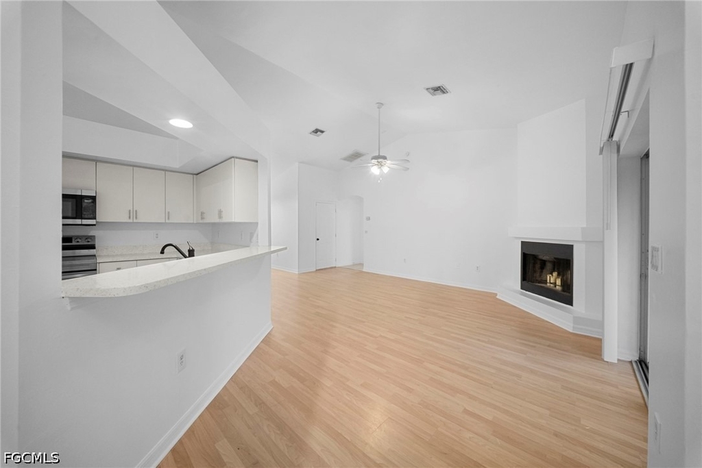 715 Dudley Avenue S - Photo 8
