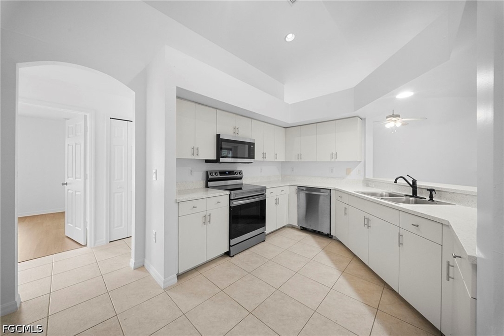 715 Dudley Avenue S - Photo 9