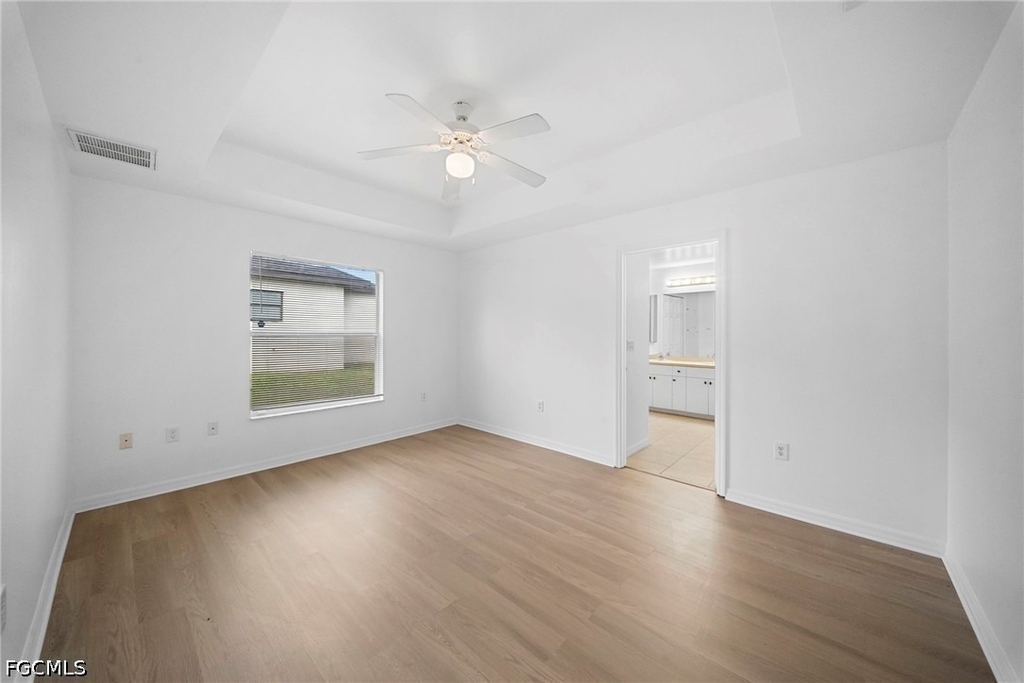 715 Dudley Avenue S - Photo 12