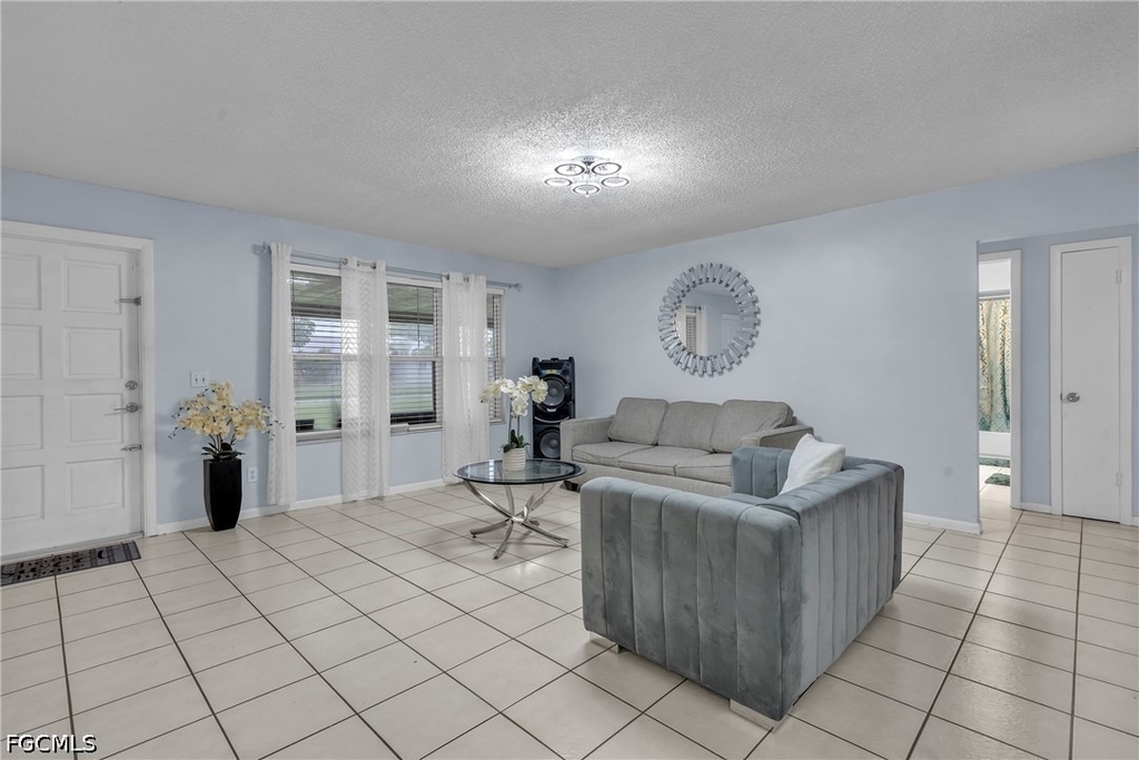 1618 Se 13th Street - Photo 6
