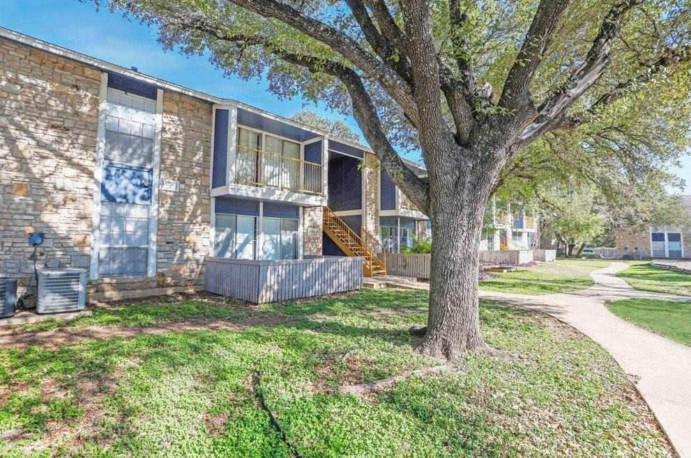 7026 Wurzbach Trace - Photo 1
