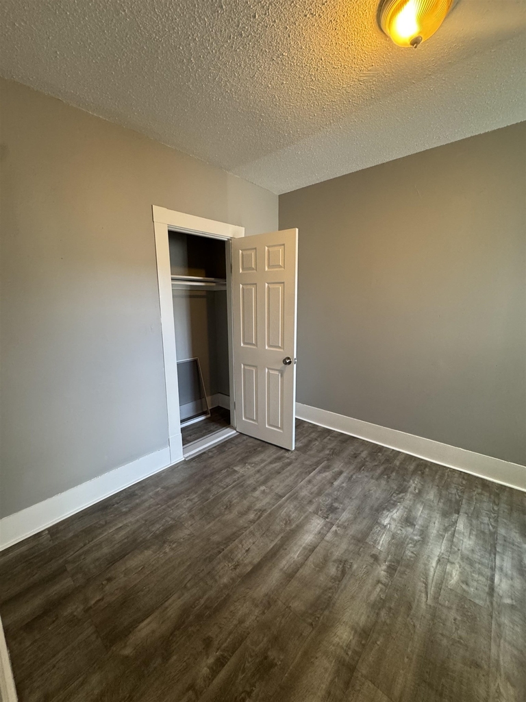 420 Maple - Photo 5