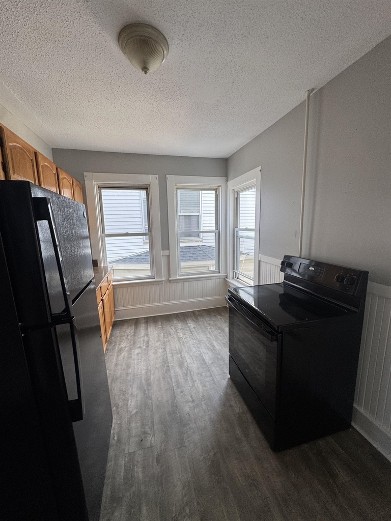 420 Maple - Photo 4