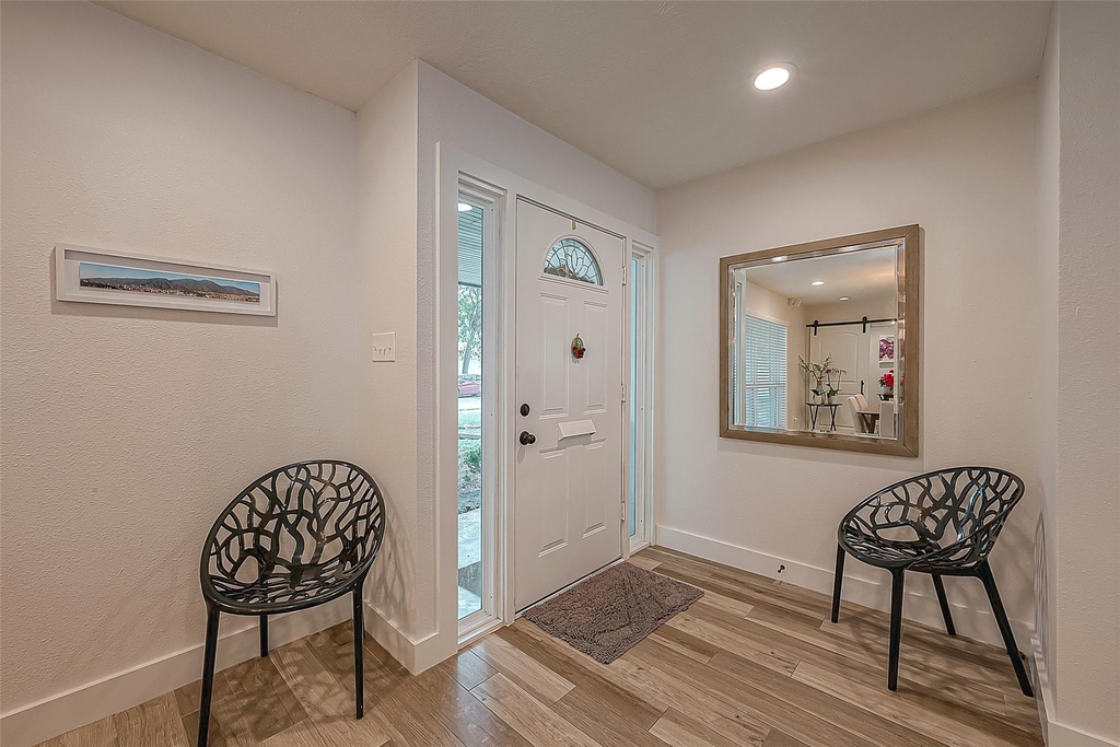 9502 Bob White Drive - Photo 2