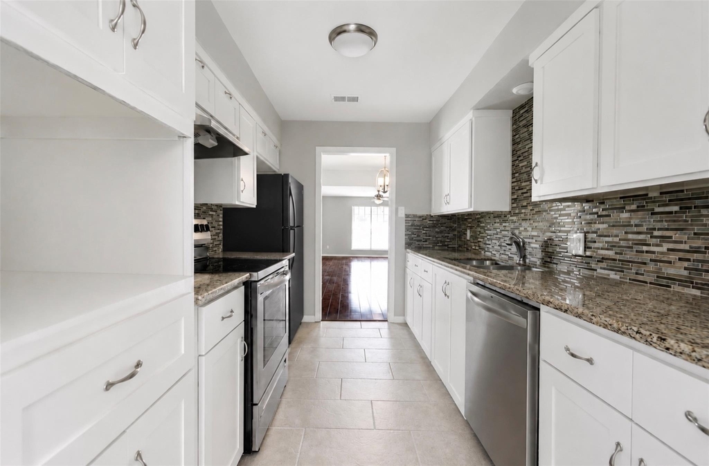 1833 Country Village Boulevard - Photo 6