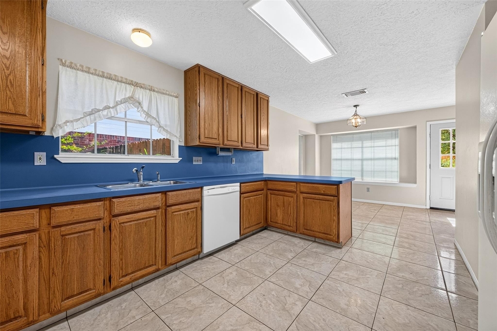12303 Paddock Way - Photo 8