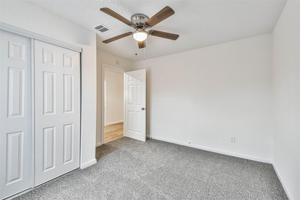 105 Live Oak Street - Photo 26
