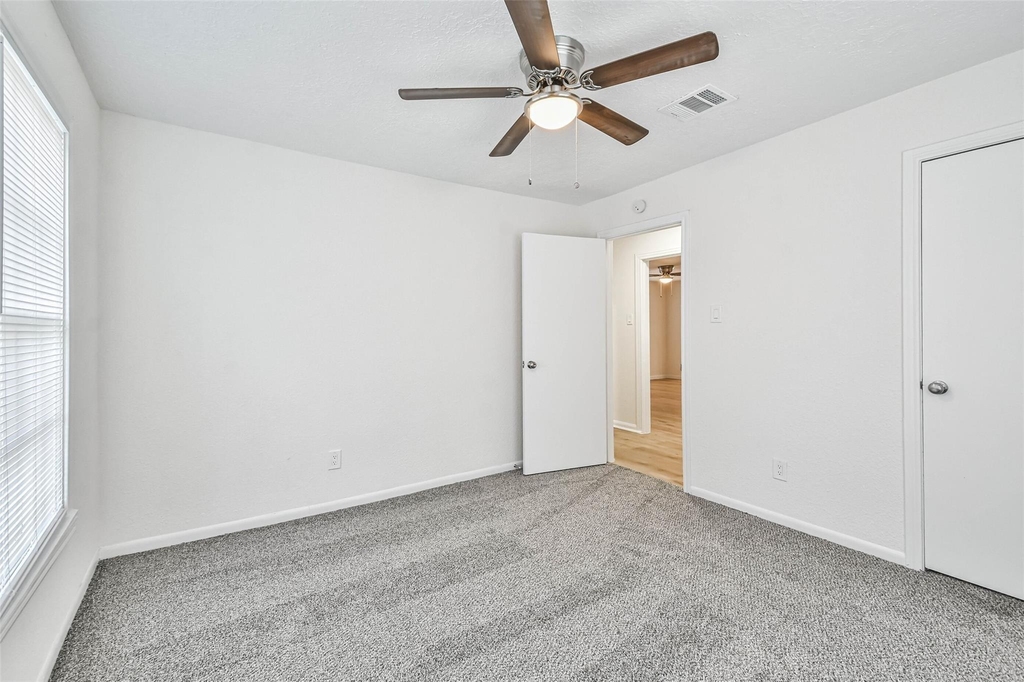 105 Live Oak Street - Photo 24