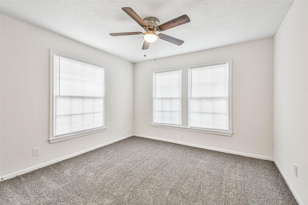 105 Live Oak Street - Photo 25