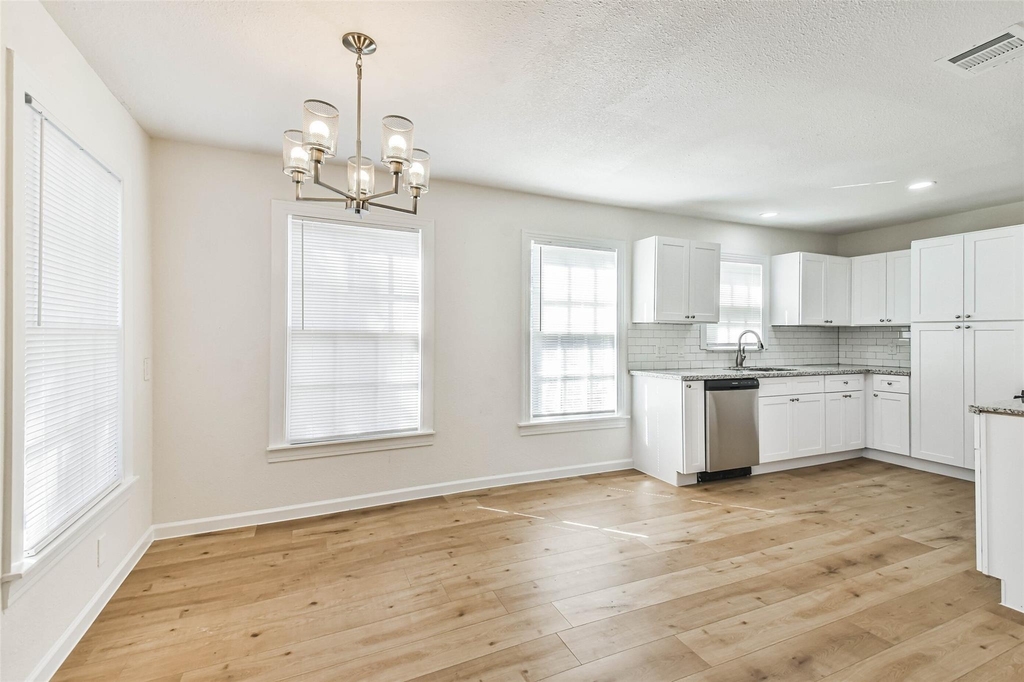 105 Live Oak Street - Photo 8