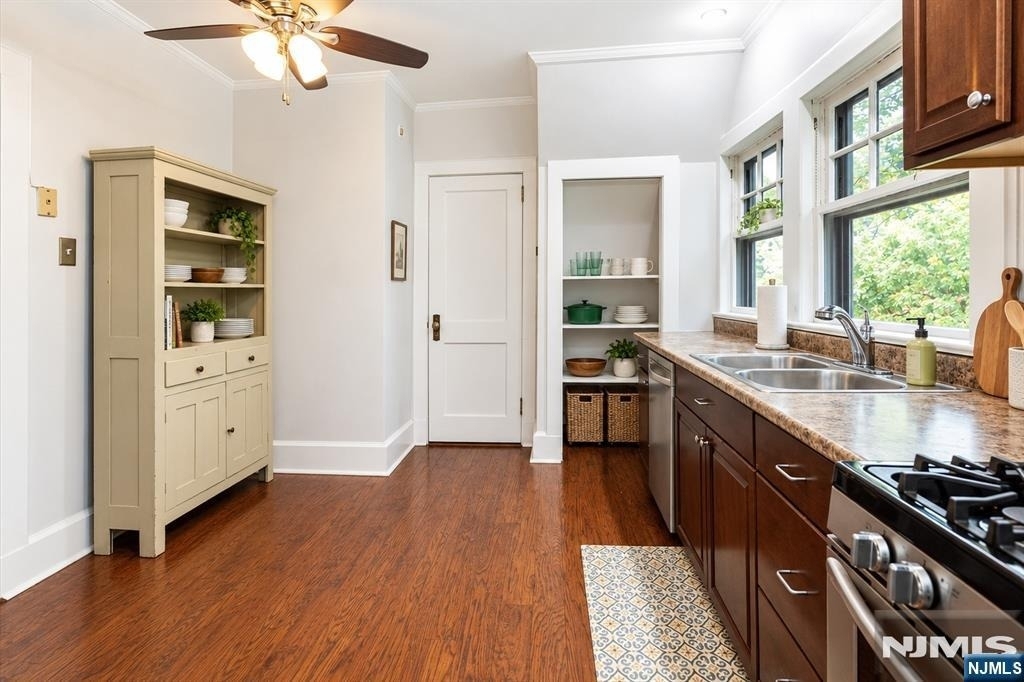 255 Park - Photo 16