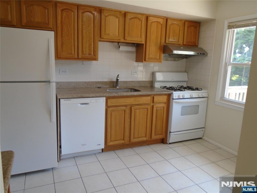 9 N Lyle - Photo 3