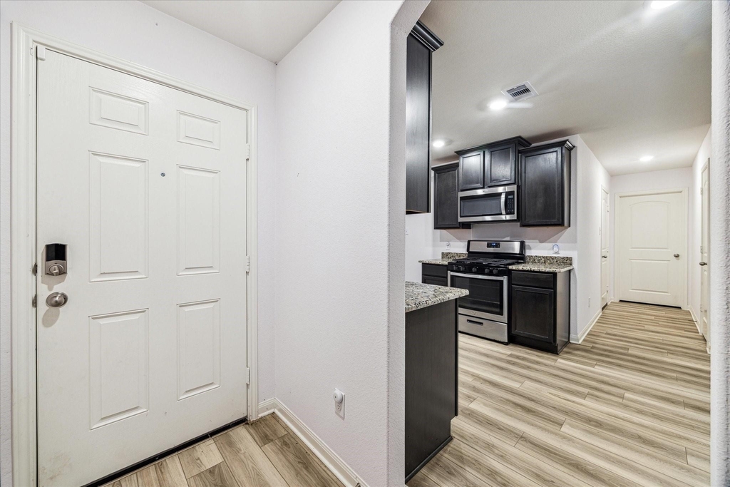 517 Amberwood Park Drive - Photo 7
