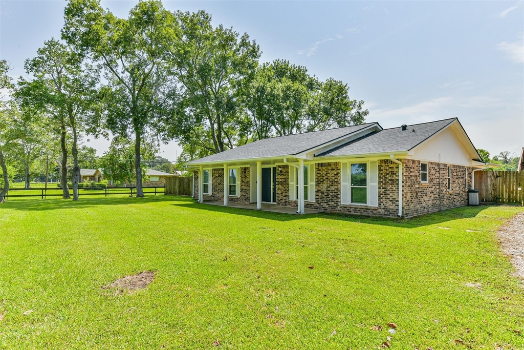 9311 Masters Road - Photo 2