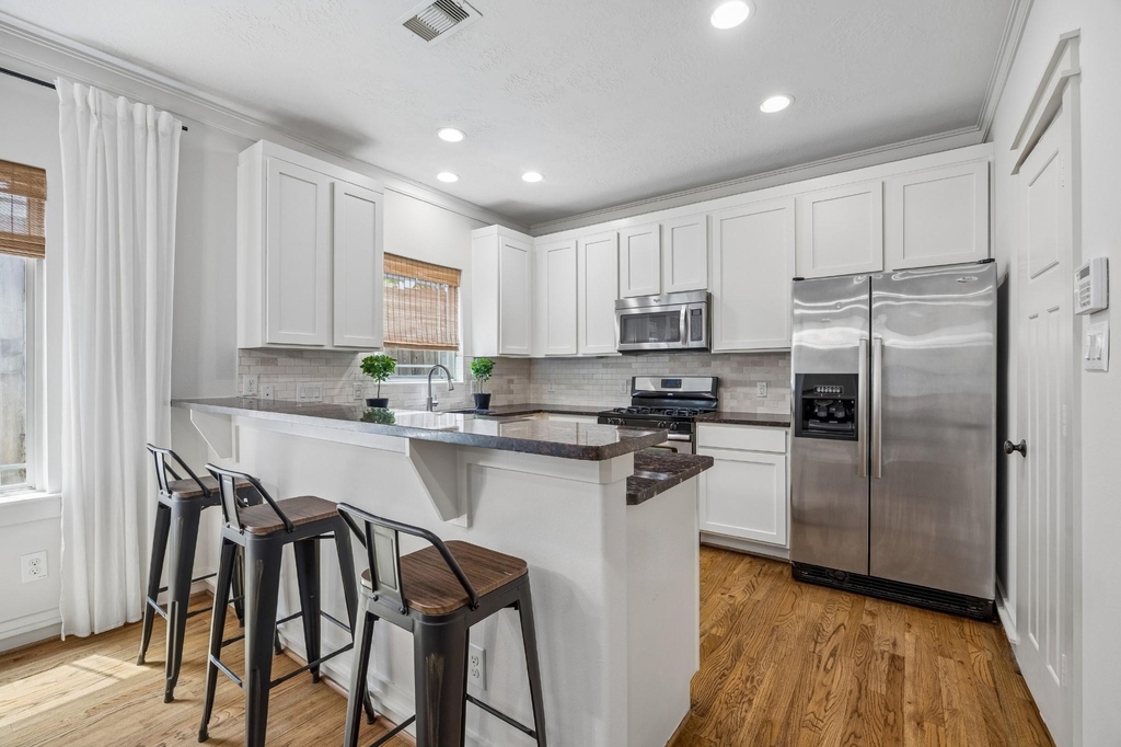5924 Petty Street - Photo 5