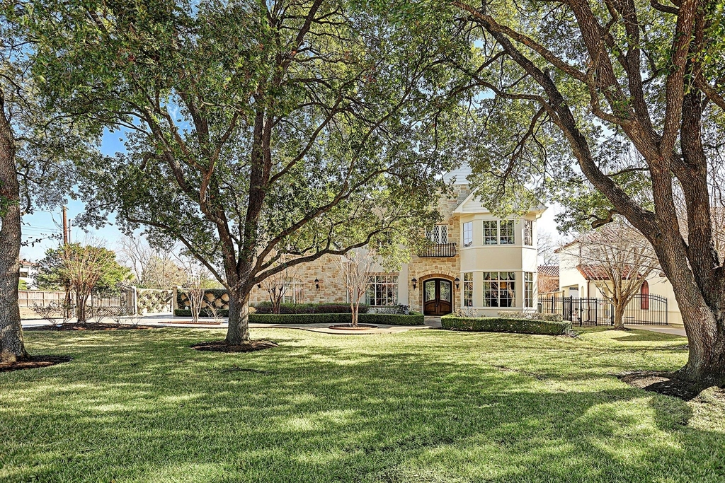 6007 Newcastle Street - Photo 1