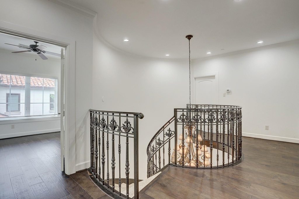 6007 Newcastle Street - Photo 37