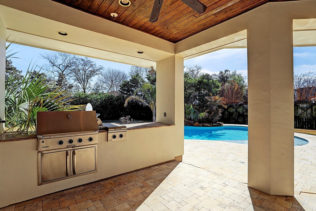 6007 Newcastle Street - Photo 3
