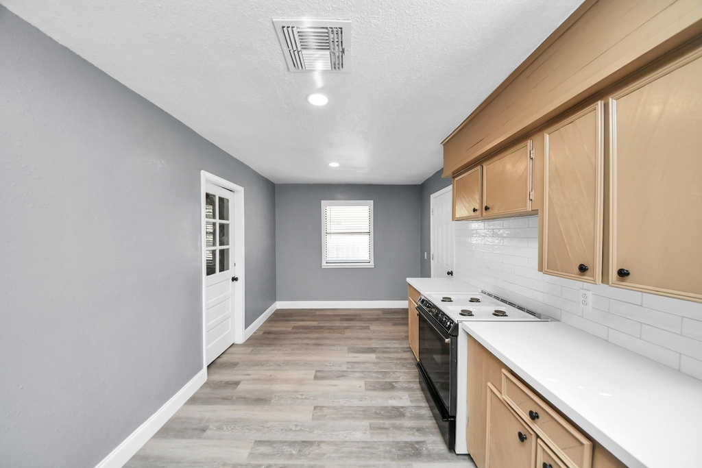 2503 Jean Street - Photo 13