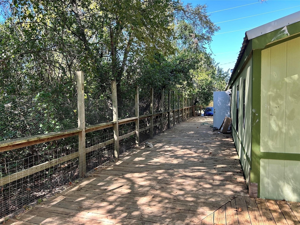 403 W Worsham Street - Photo 0