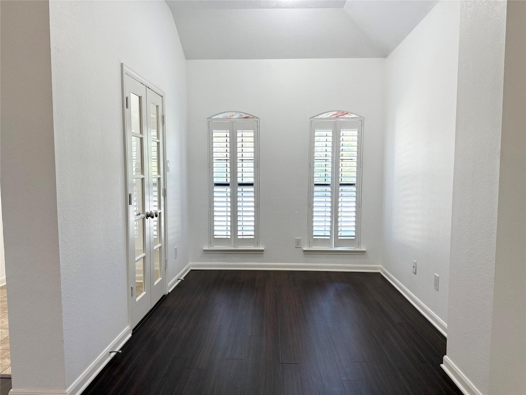 1410 Summer Court - Photo 8