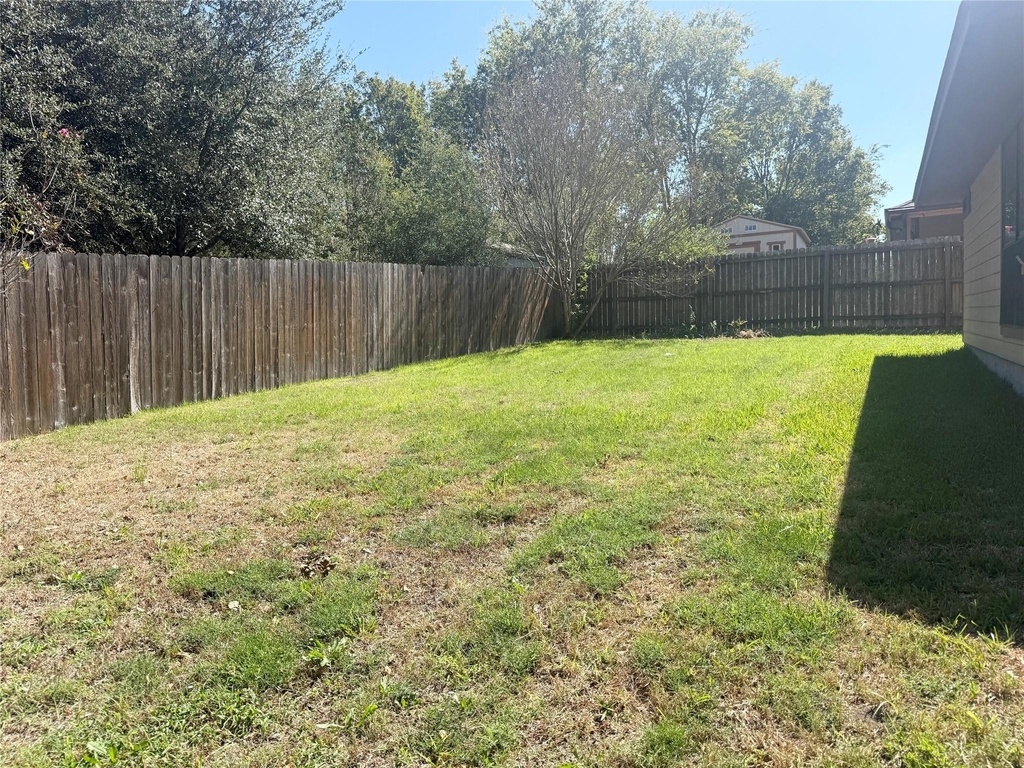 1410 Summer Court - Photo 9
