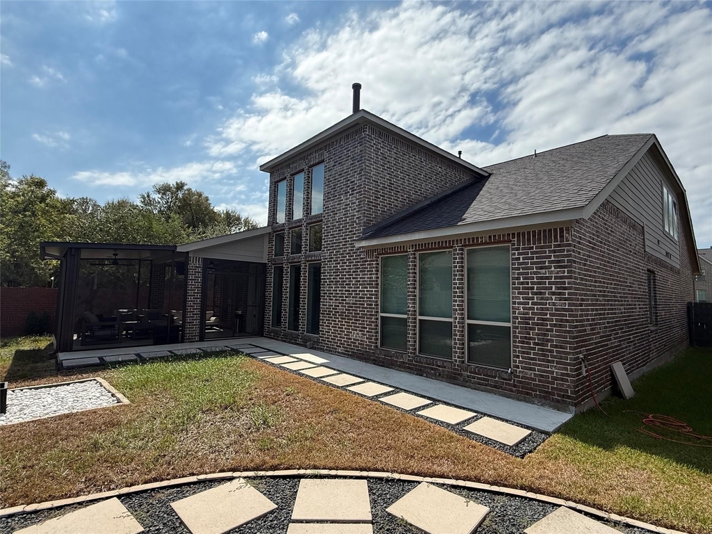 5627 Bending Crest Court - Photo 0
